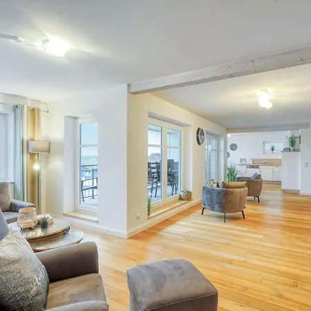 Apartment Stunning In *