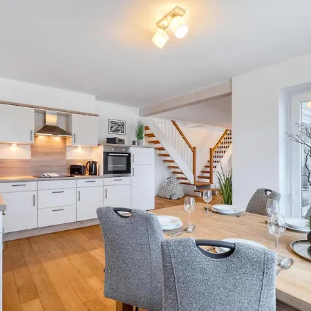 3 Bedroom Gorgeous In Lejlighed *